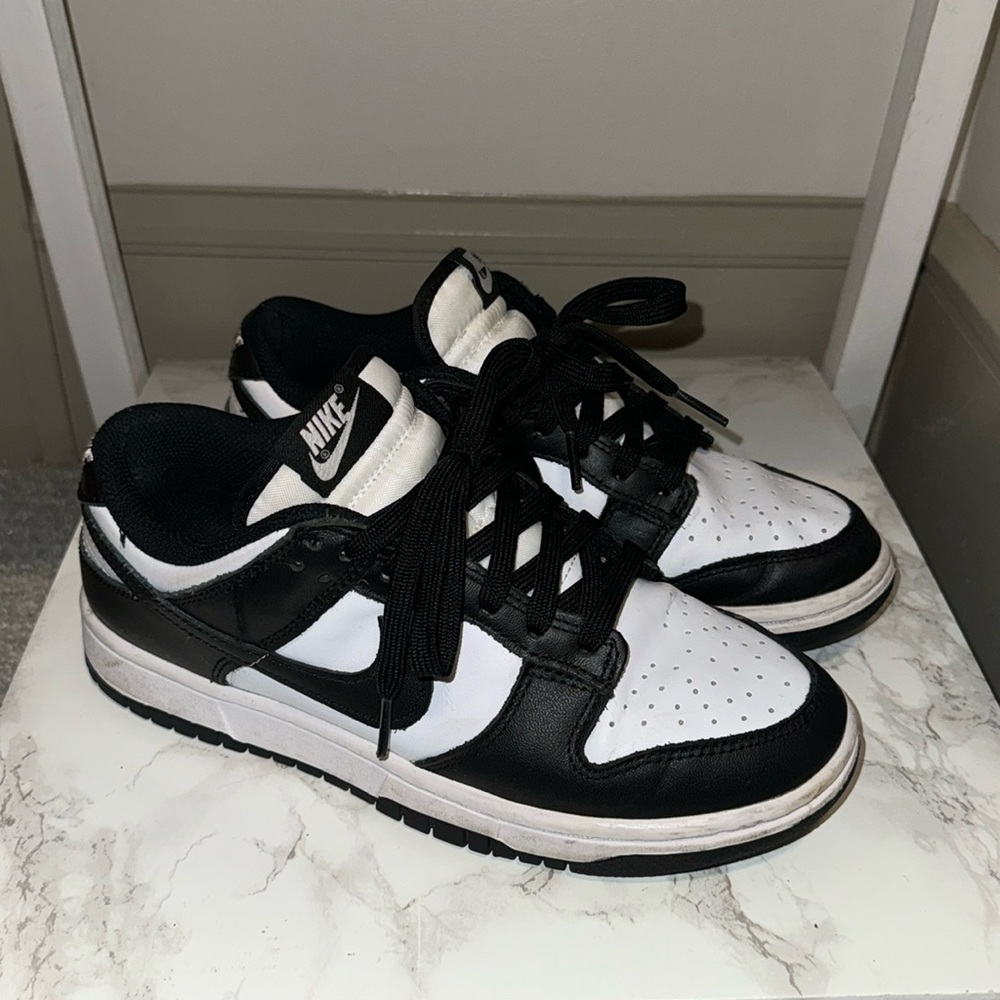 Nike Low Dunk Retro Panda Shoes Women’s | Size7.5 | Authentic & Verified!! 💞🐼